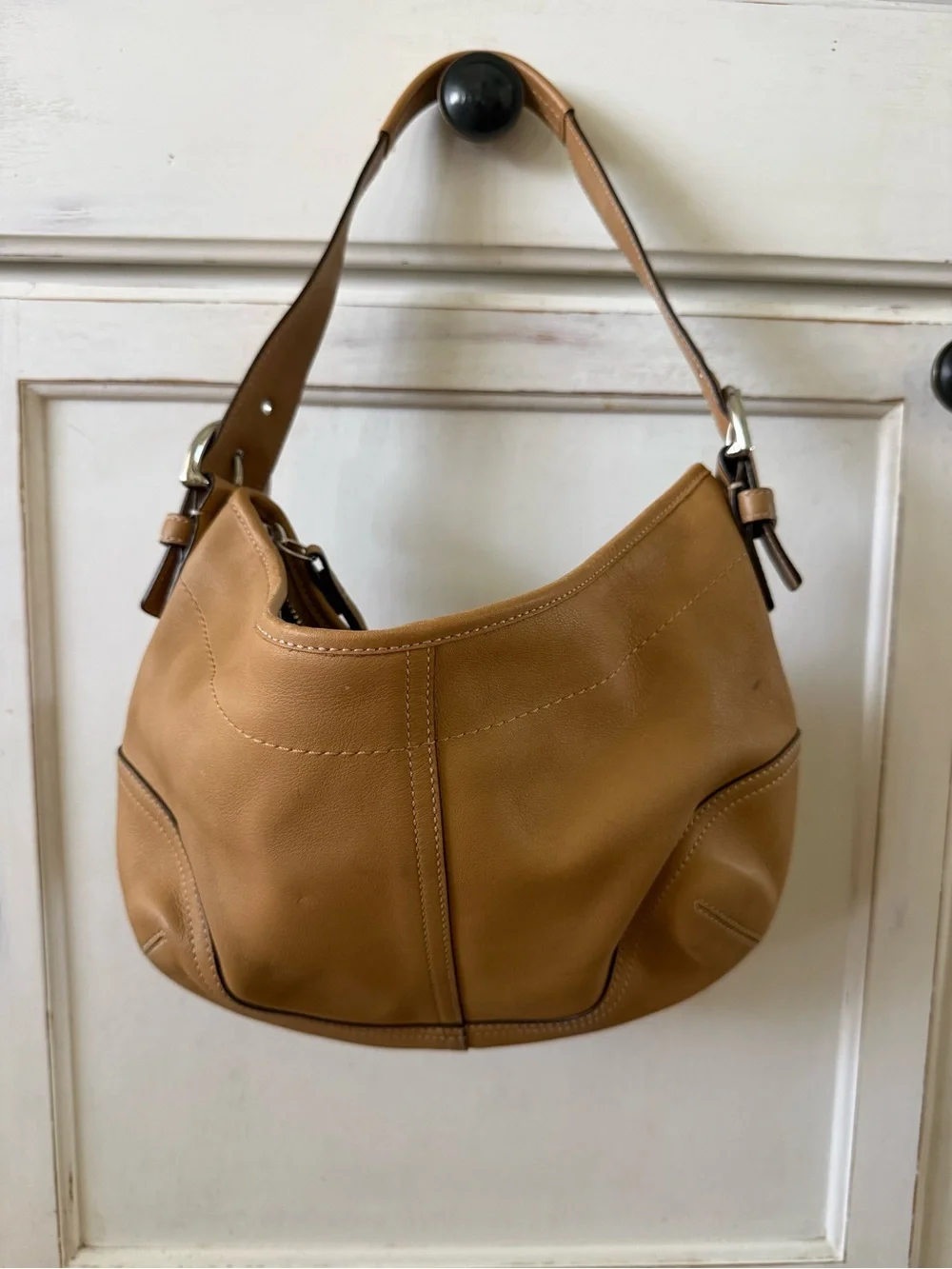 Vintage Coach Soho leather hobo bag